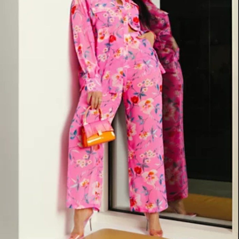 ✔️#21 New Fashion to Figure Kristen Floral Print Pants